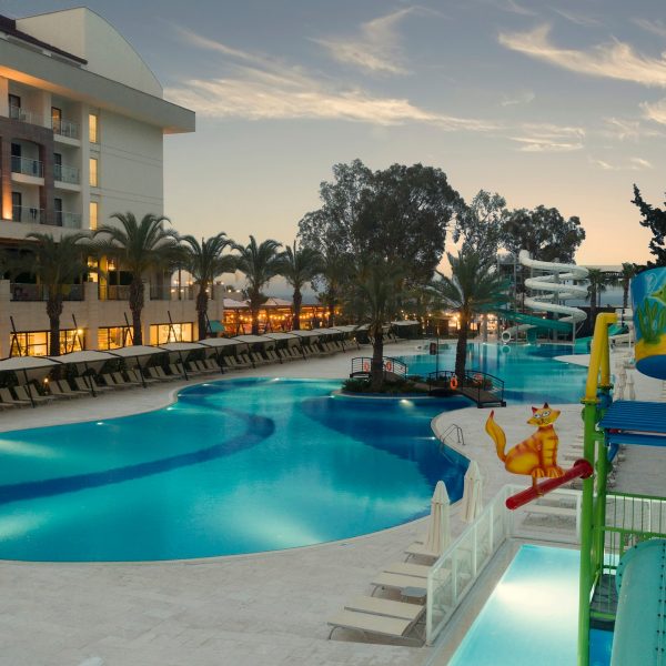 Double Tree by Hilton Kusadasi Transfer