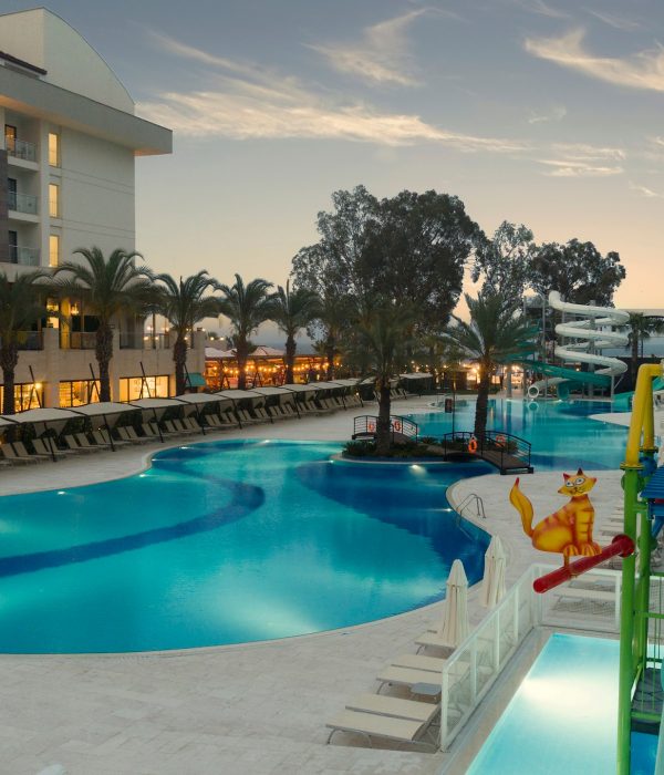 Double Tree by Hilton Kusadasi Transfer