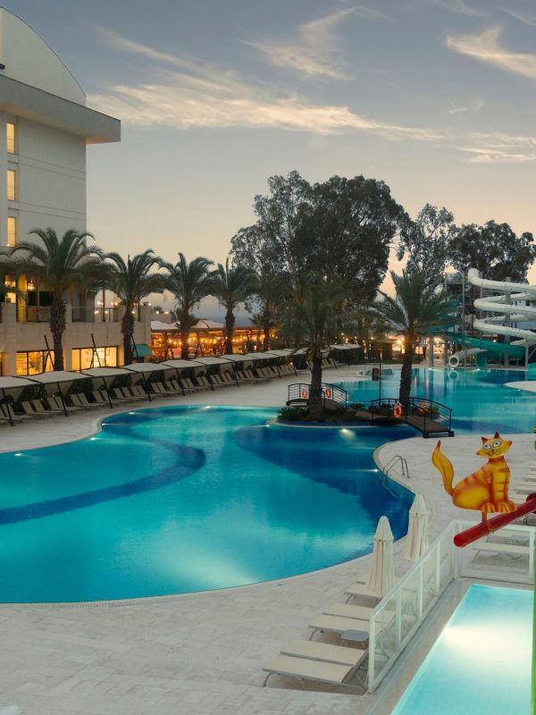 Double Tree by Hilton Kusadasi Transfer
