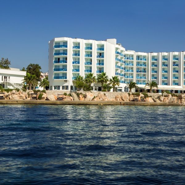 Le Bleu Hotel & Resort Transfer