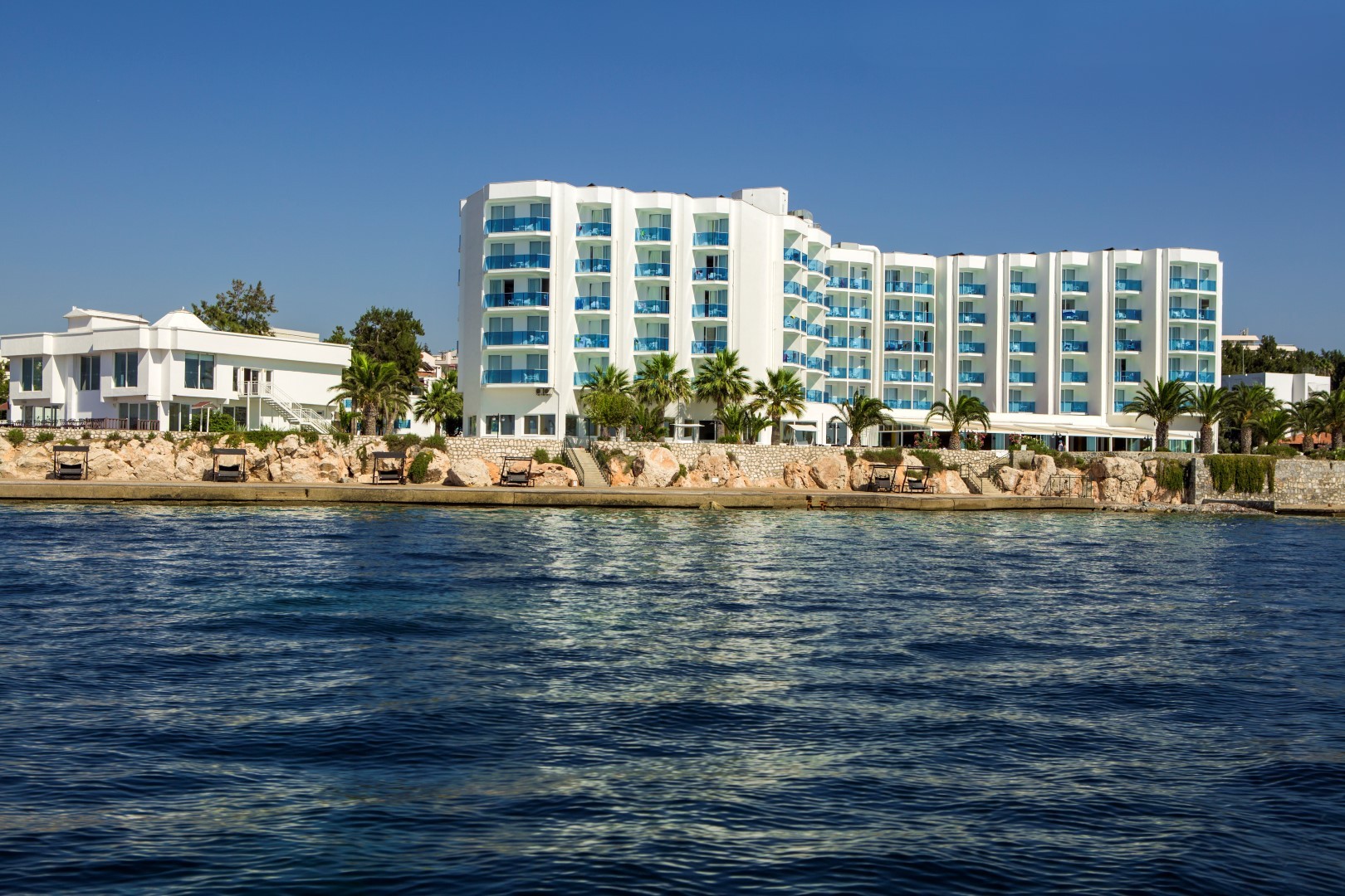 Le Bleu Hotel & Resort Transfer